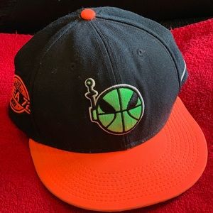 Nike area 72 glow in dark SnapBack hat